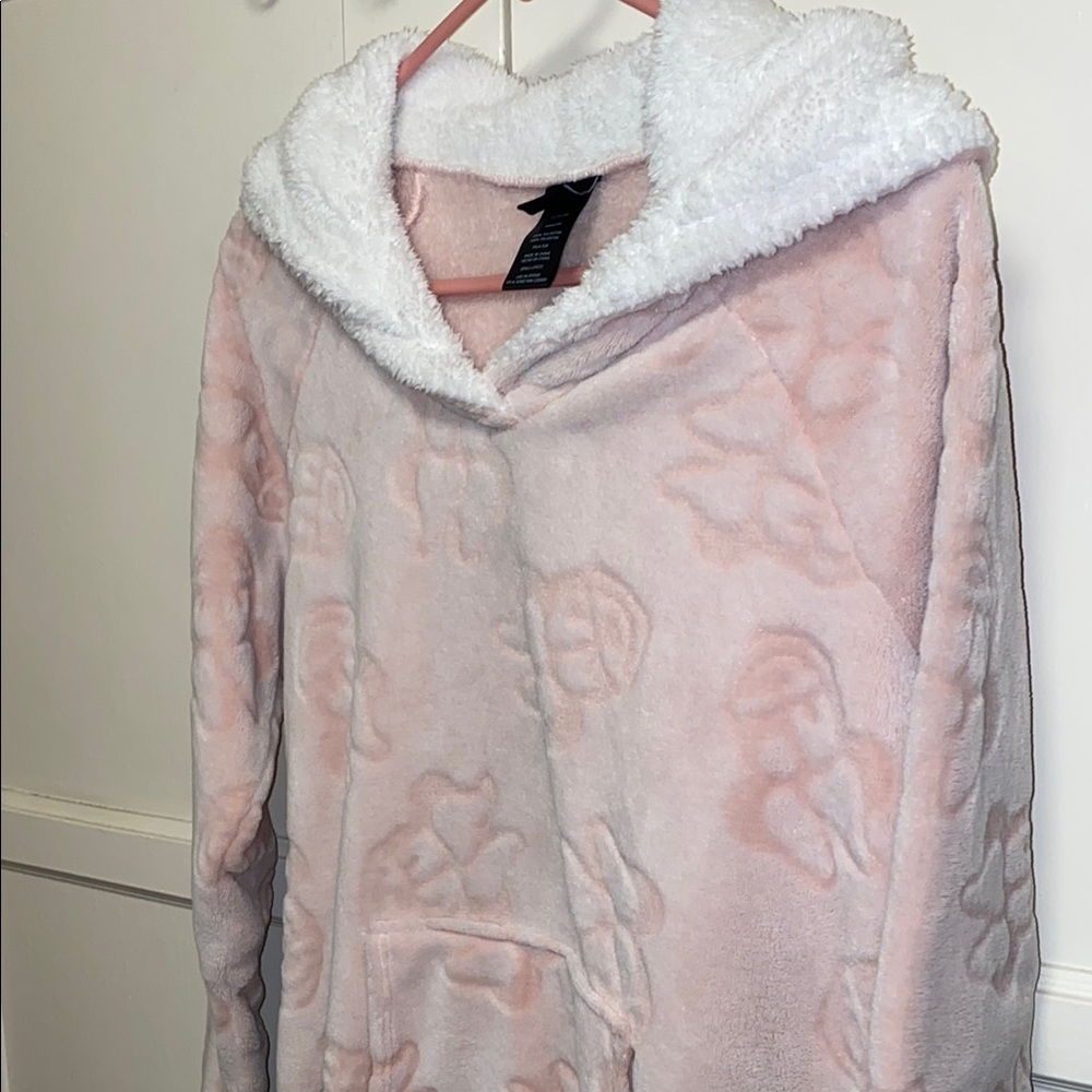 Disney Medium Pink Minnie Fleece Lounger with Sherpa Hood - Picture 12 of 14